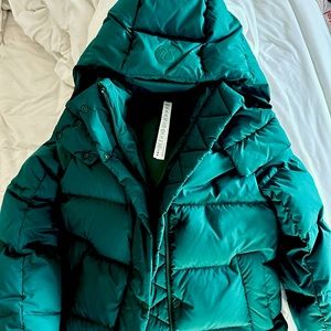 Lululemon Wunderpuff jacket